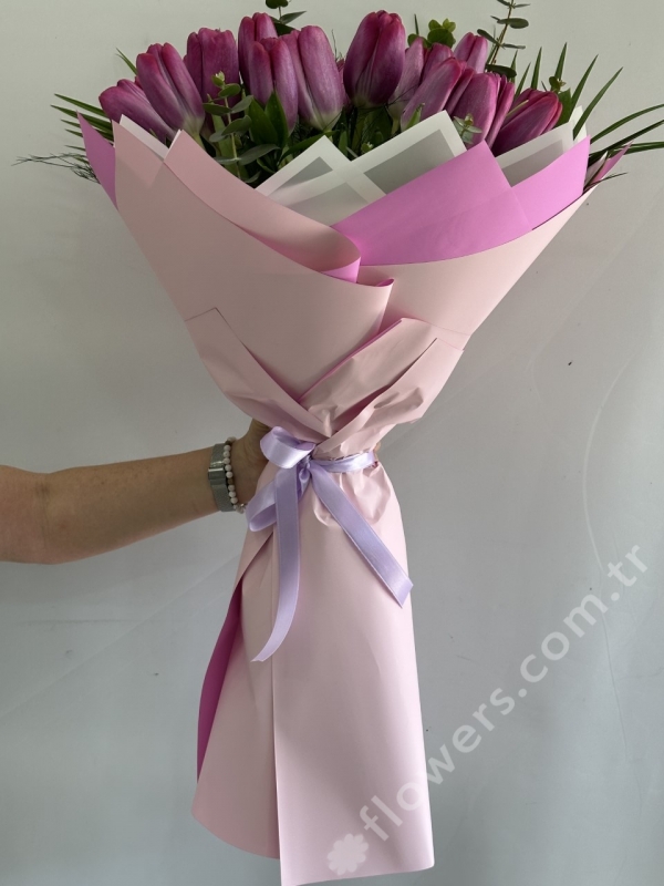 20 Fuchsia Tulip Bouquet