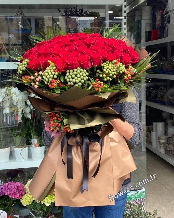 Luxury Red Rose Bouquet