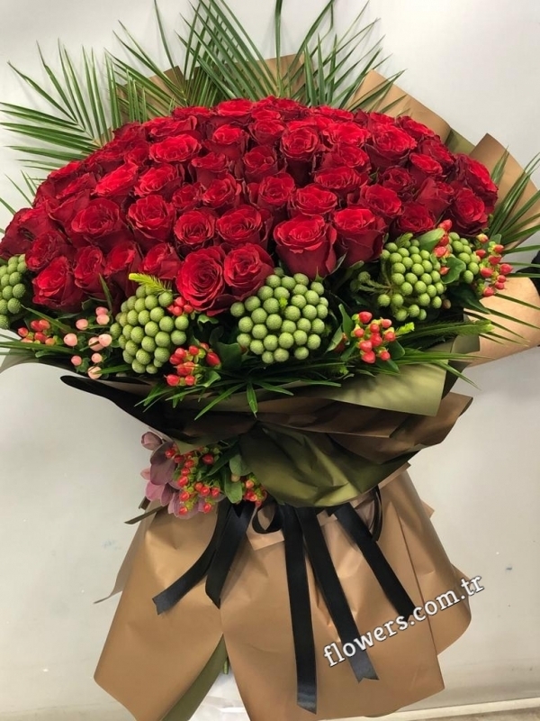 Luxury Red Rose Bouquet