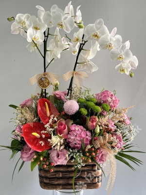 Deluxe Flower Arrangement